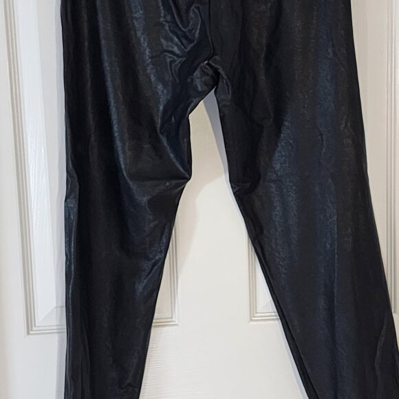 Commando Faux Leather Pants Black with Cuffed Ankles, Size S, Edgy, Rocker Chic - Picture 3 of 5